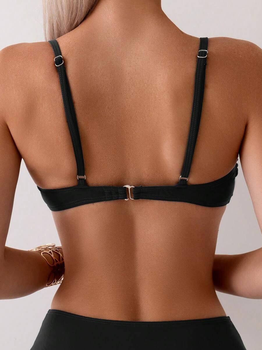 Halka Dantelli Sade Bikini Takımı