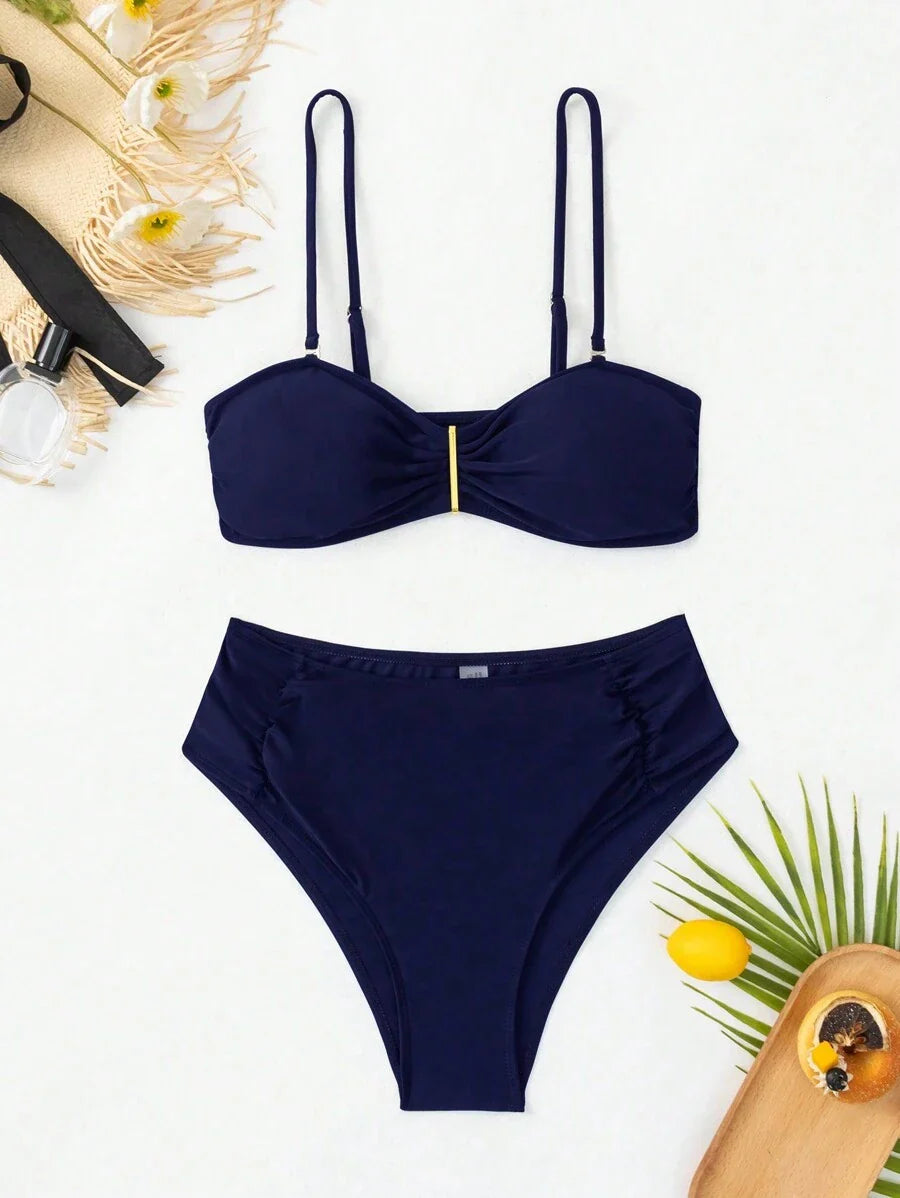 Dantelli Sade Bikini Takımı