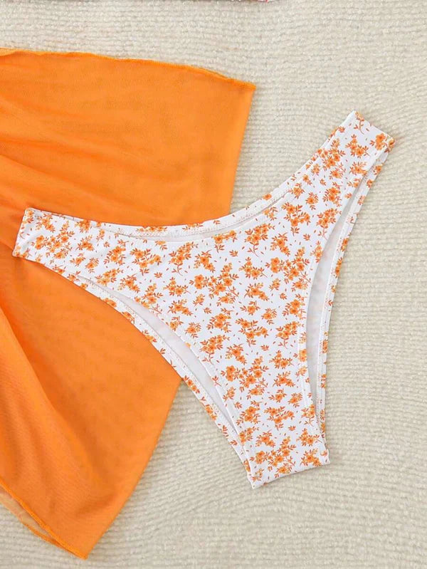 Çiçek Desenli Bikini Takım