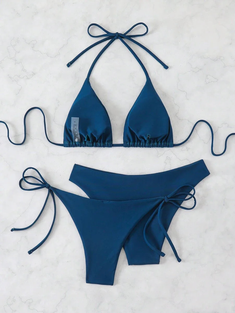 3 Parça Halter Üst + Üçgen Alt + Bağcıklı Şort Bikini Takımı