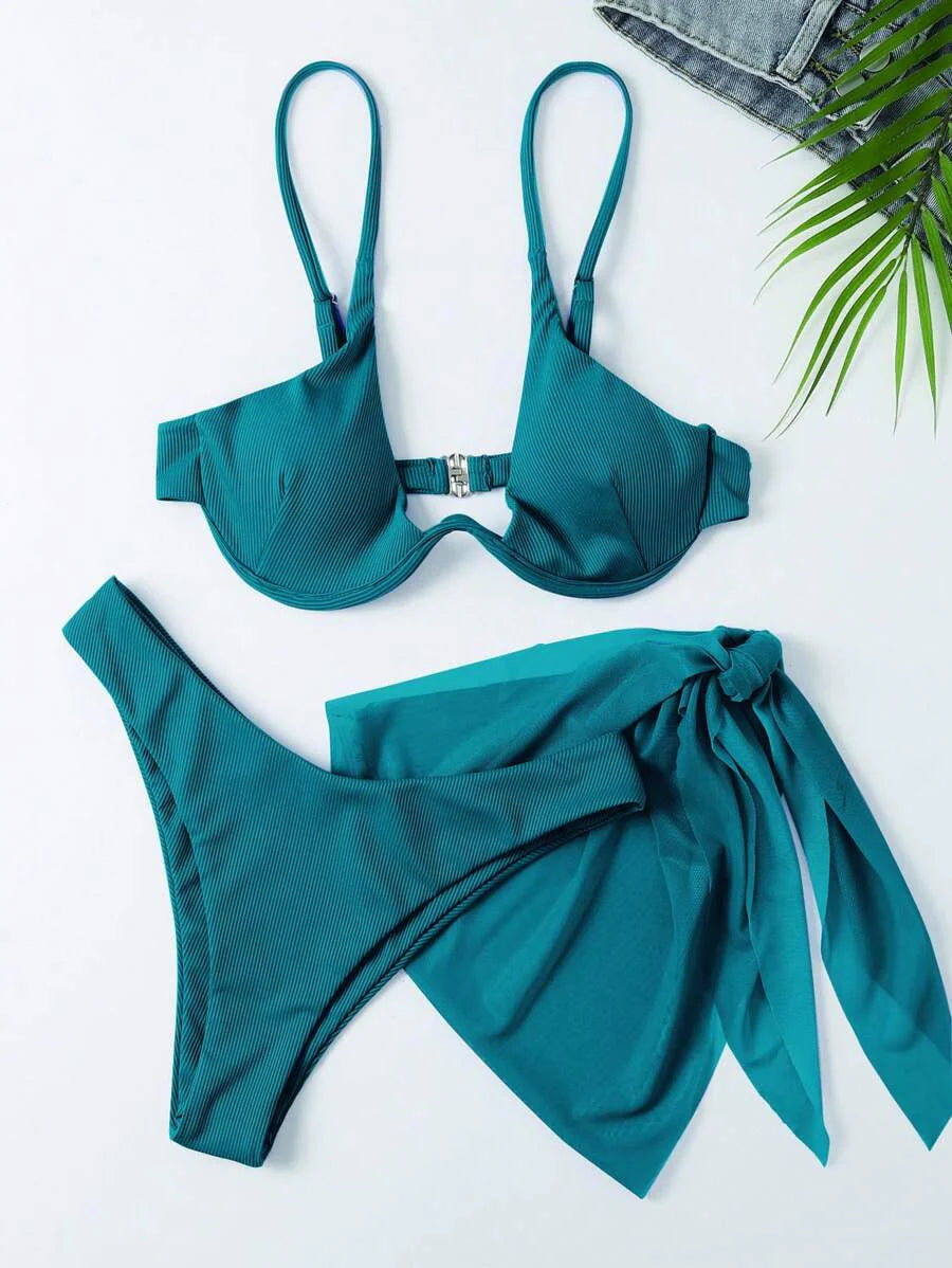 3'Lü Balenli Bikini Takımı Ve Örgü Plaj Eteği