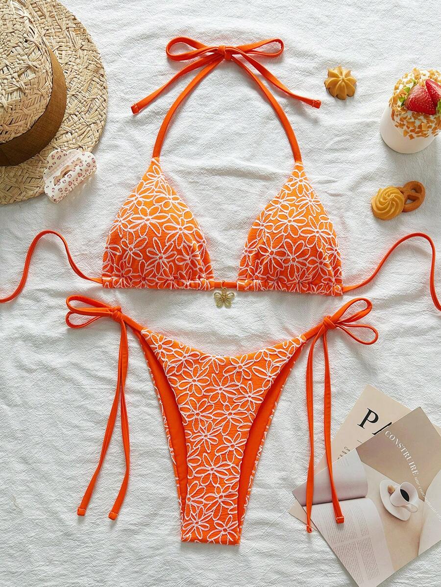 Çiçek Desenli Boyundan Bağlamalı Bikini Ve Bağcıklı Bikini Altı Takımı