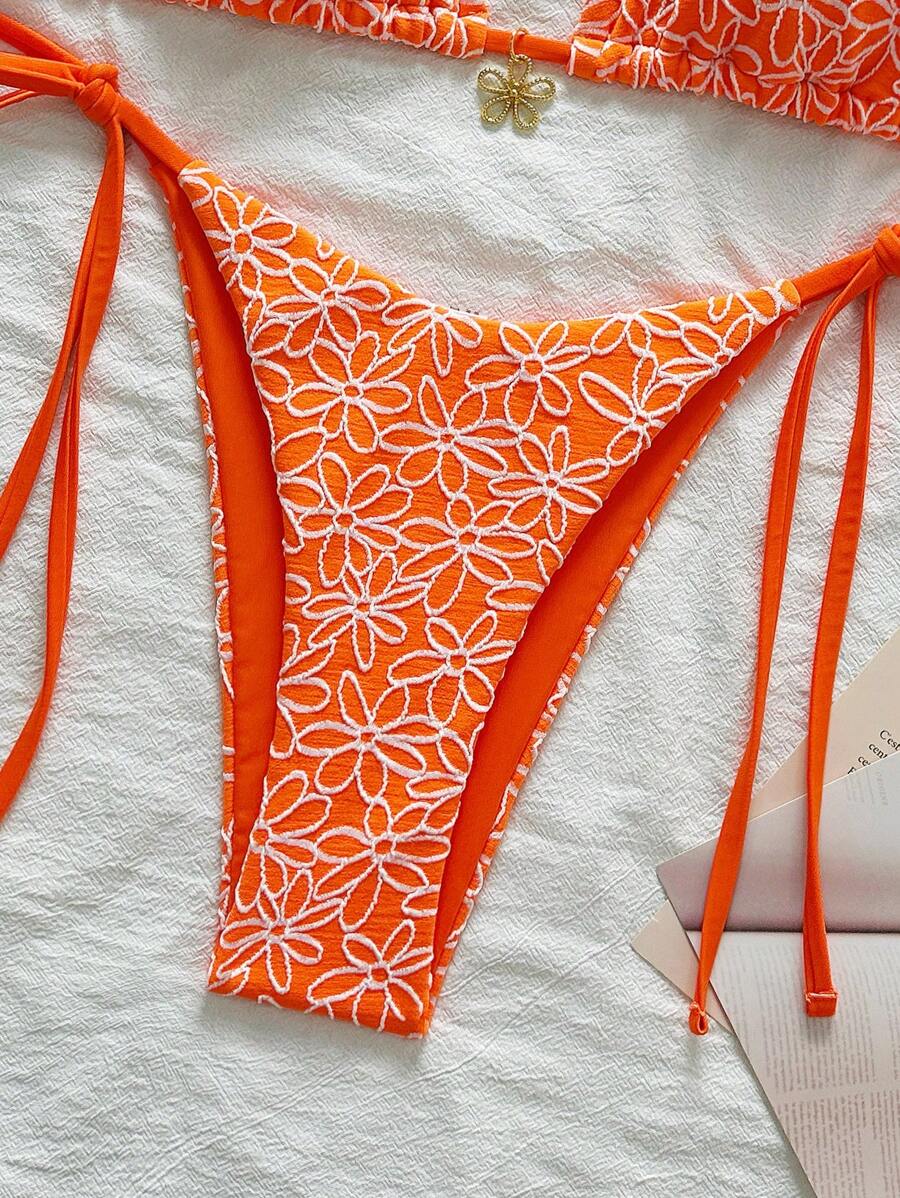 Çiçek Desenli Boyundan Bağlamalı Bikini Ve Bağcıklı Bikini Altı Takımı