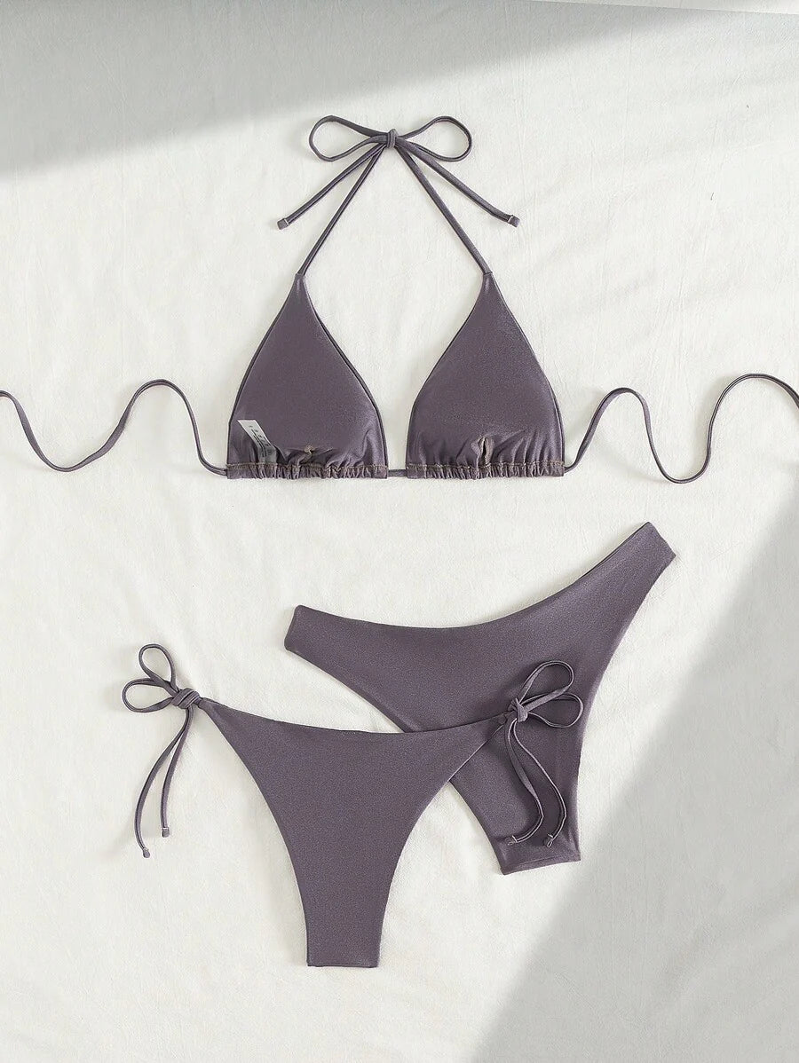 3 Parça Halter Üst + Üçgen Alt + Bağcıklı Şort Bikini Takımı