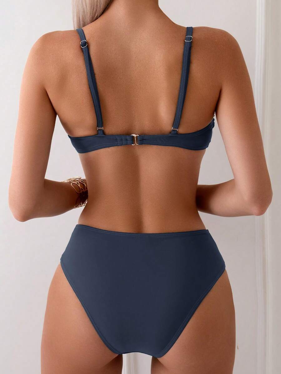 Halka Dantelli Sade Bikini Takımı