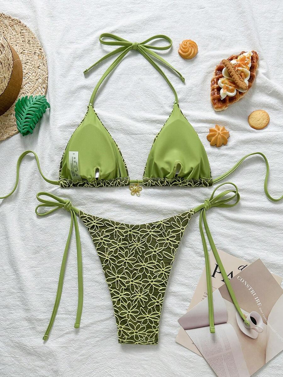 Çiçek Desenli Boyundan Bağlamalı Bikini Ve Bağcıklı Bikini Altı Takımı
