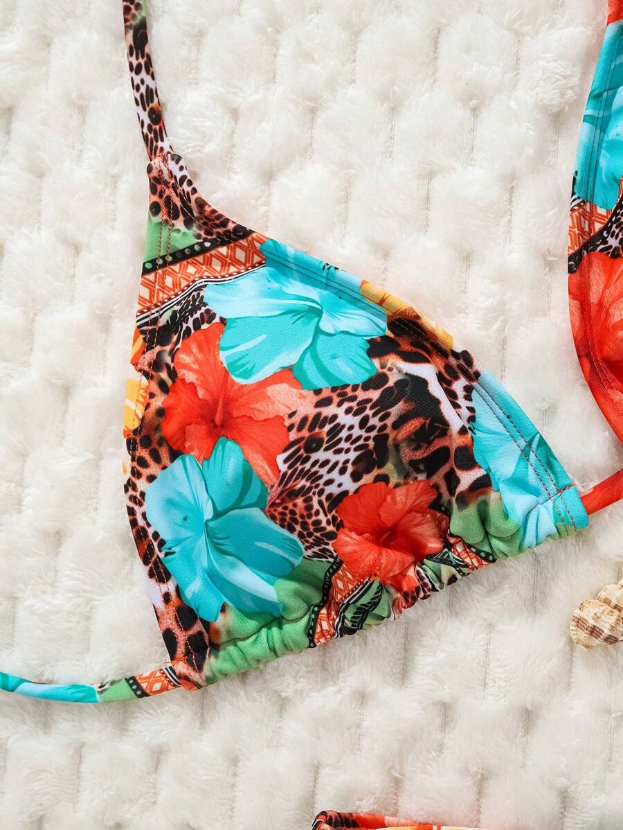Çiçek Desenli Halter Bağcıklı Bikini Takımı
