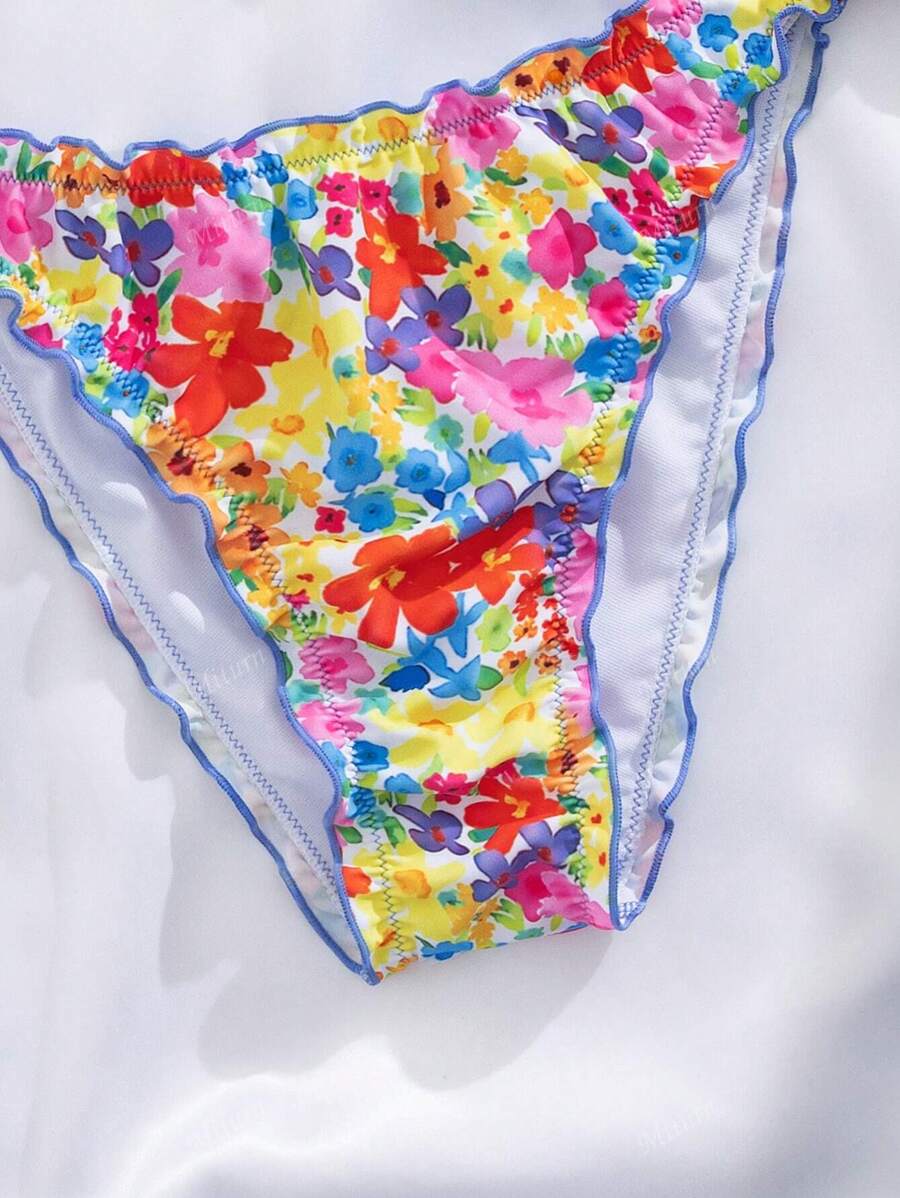 Çiçekli Dantel Pileli Bikini Takımı