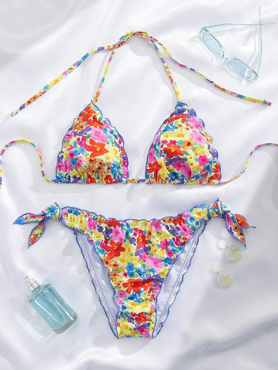 Çiçekli Dantel Pileli Bikini Takımı