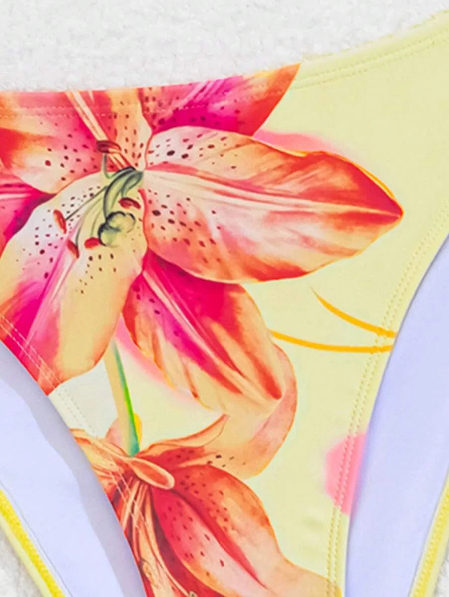 Çiçek Desenli Halter Bağcıklı Bikini Takımı