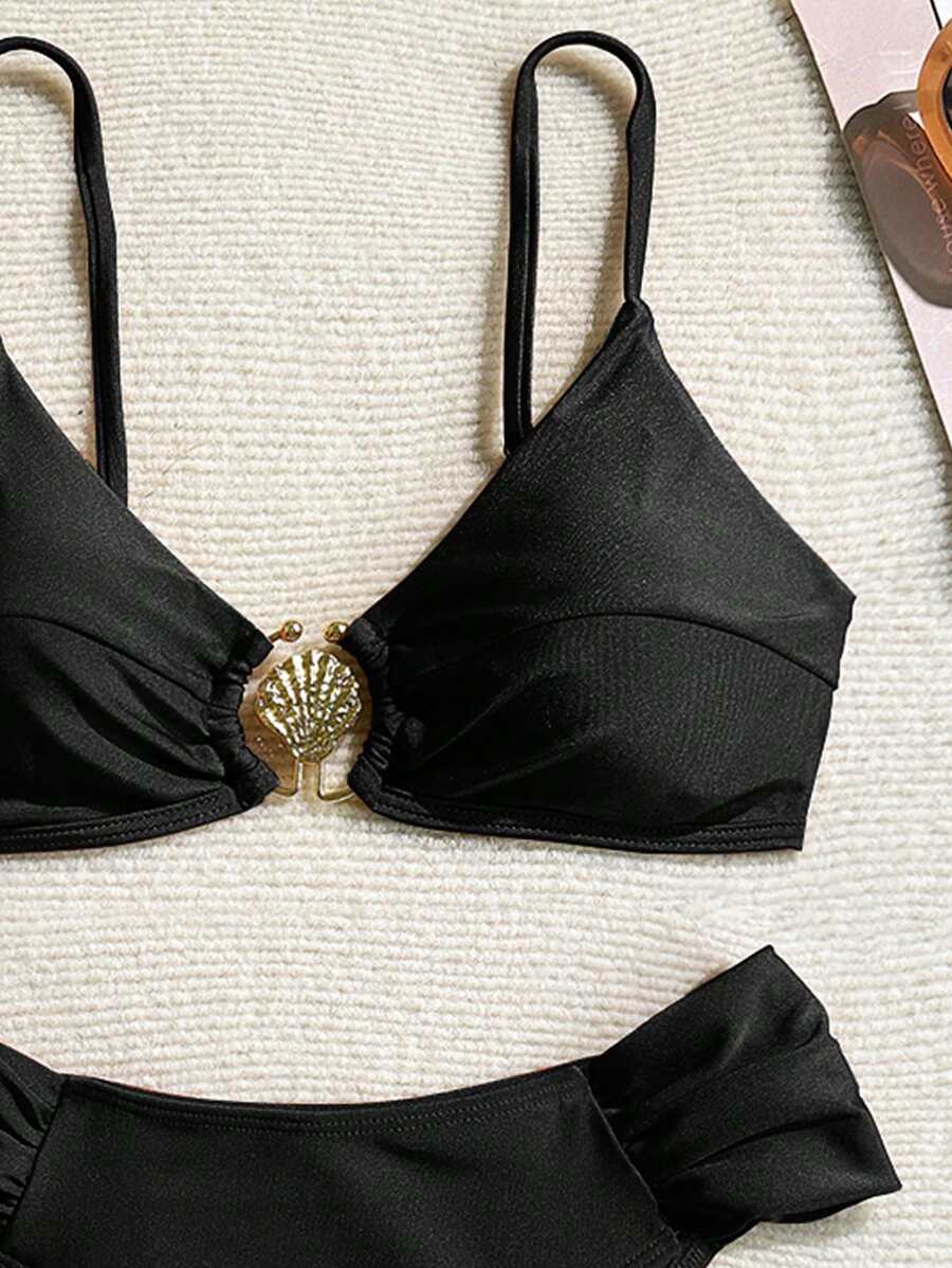 Metal Aksesuarlı Yüksek Kesim Askılı Bikini Takımı