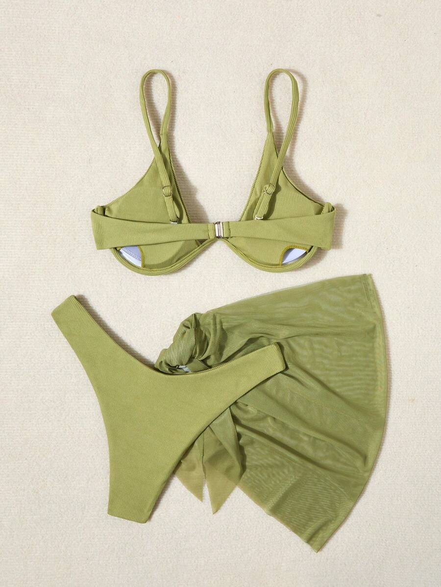 3'Lü Balenli Bikini Takımı Ve Örgü Plaj Eteği