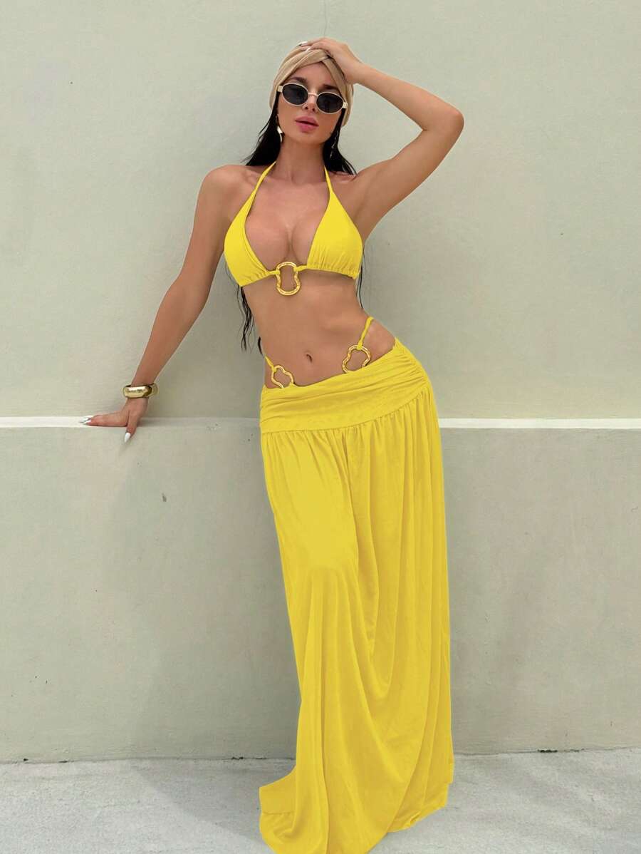 Parlak Kumaş Boyundan Bağlamalı Bikini, Asimetrik Halka Detaylı Uzun File Plaj Elbisesi
