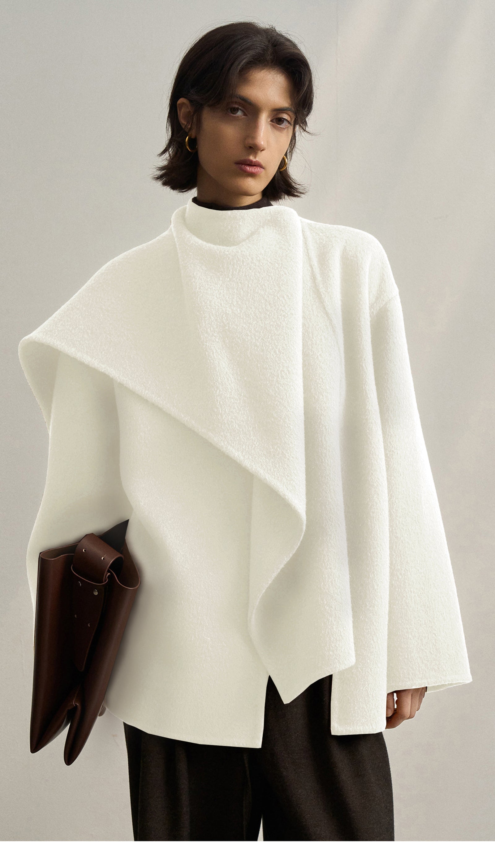 Asimetrik Kesim Beyaz Oversize Blazer Ceket