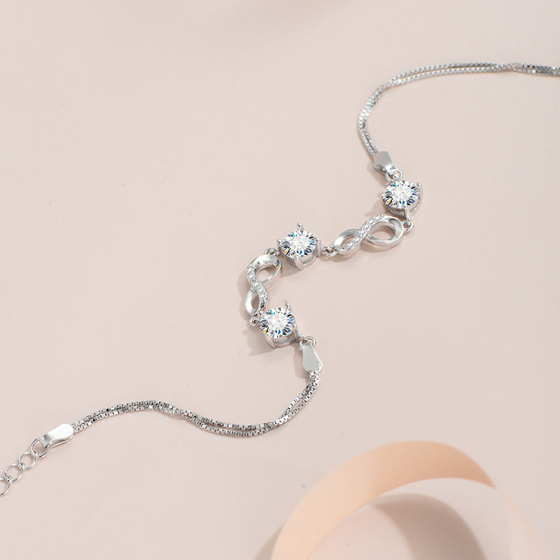 Sonsuz Işıltı: 925 Ayar Gümüş Moissanite Bileklik