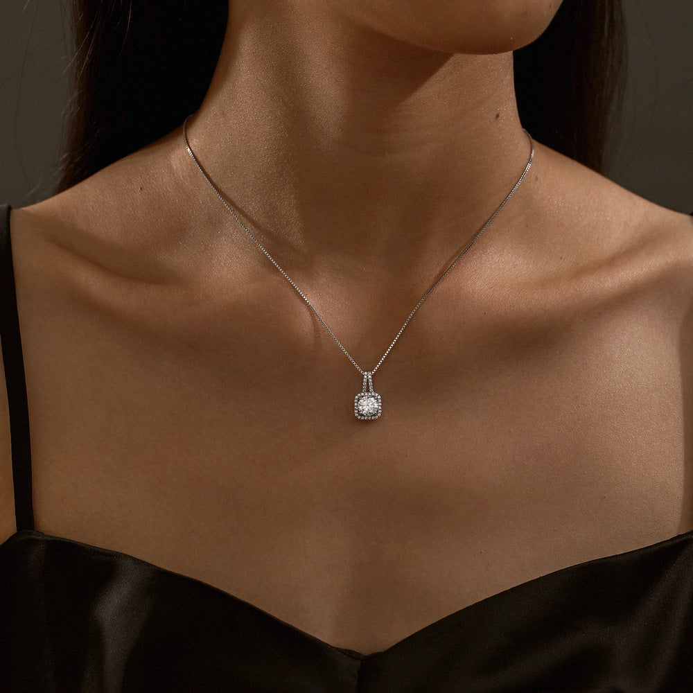 S925 Gümüş 1 Karat Prenses Çanta Tasarımlı Moissanite Kolye