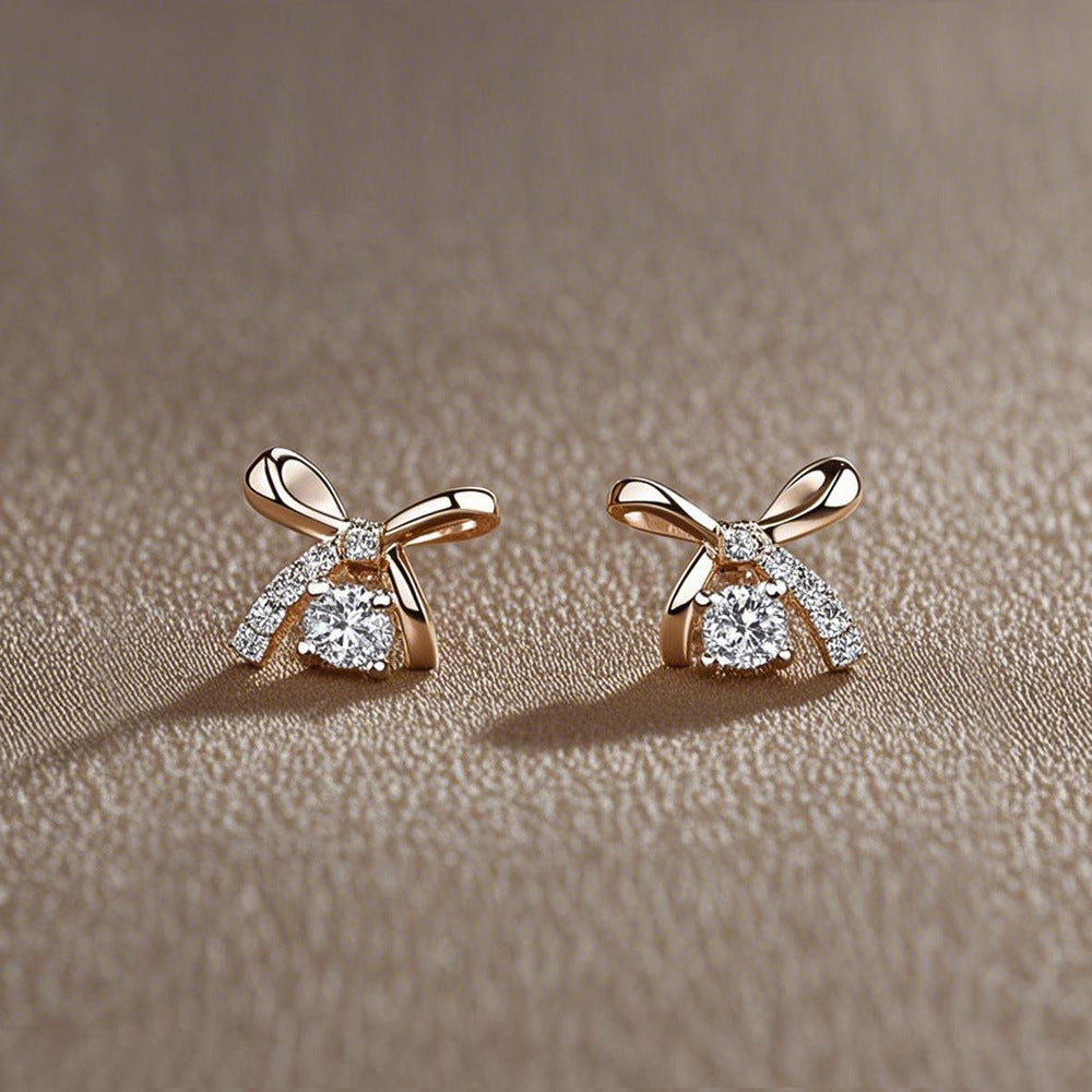 925 Ayar Gümüş Moissanite Taşlı Fiyonk Küpe
