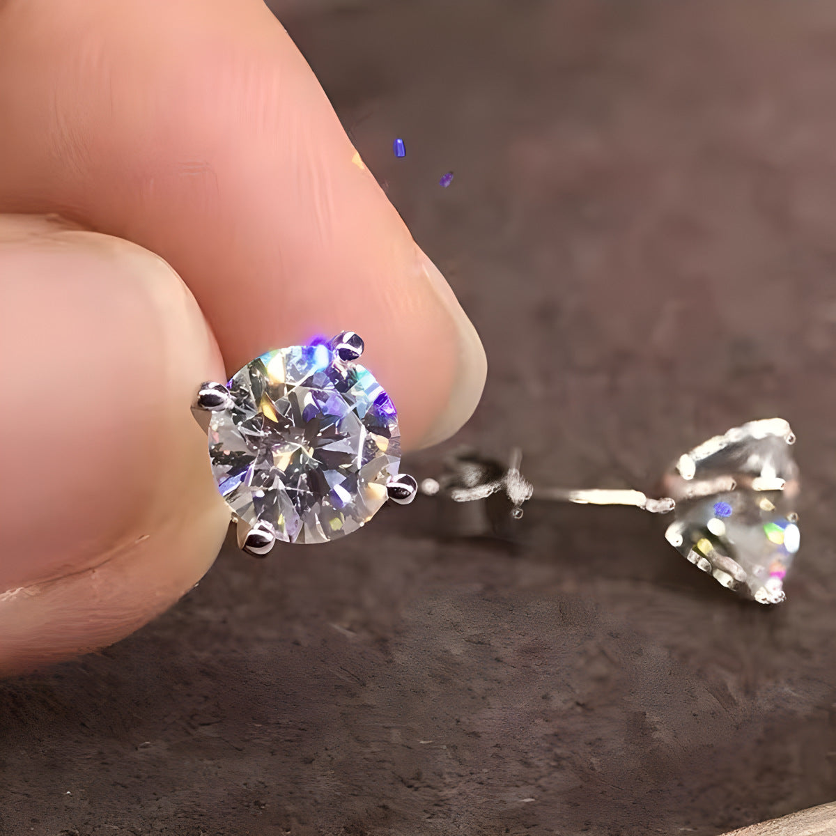 S925 ayar moissanite klasik dört pençeli küpe