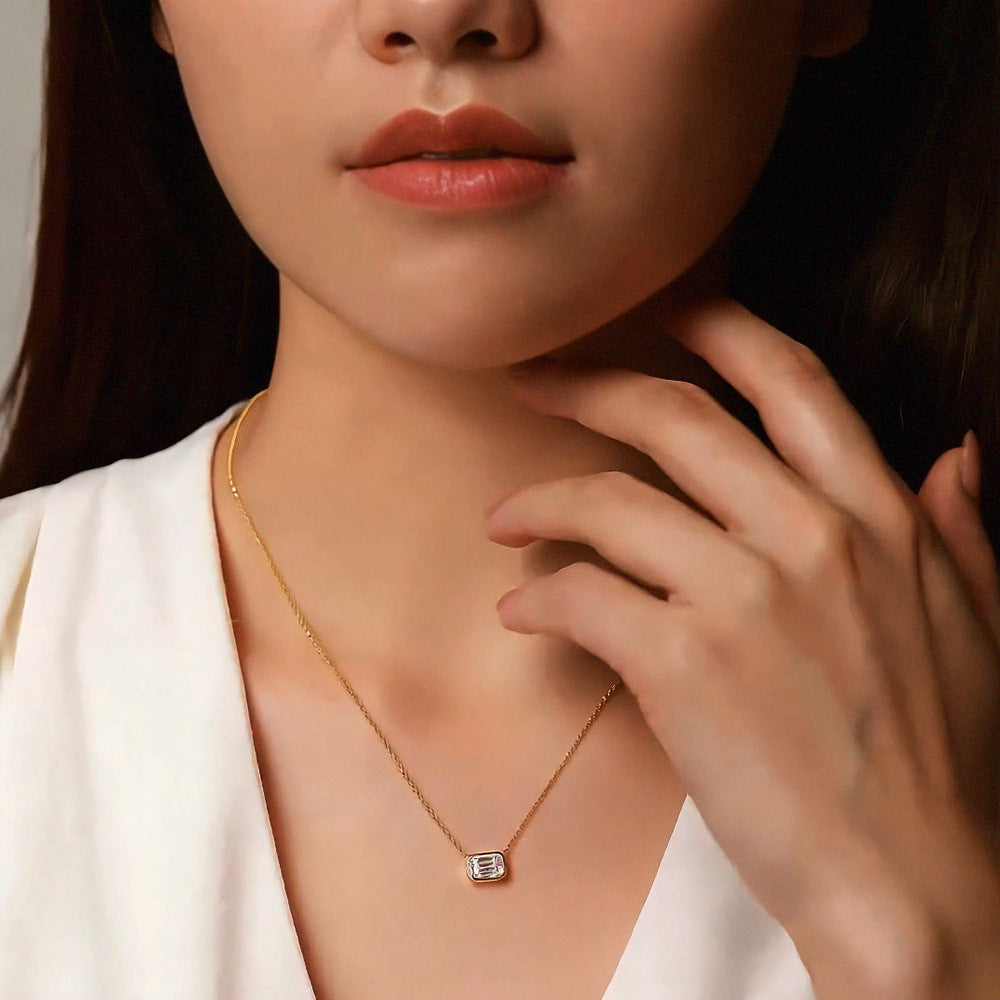Moissanite Kare Zümrüt Kesim Kolye