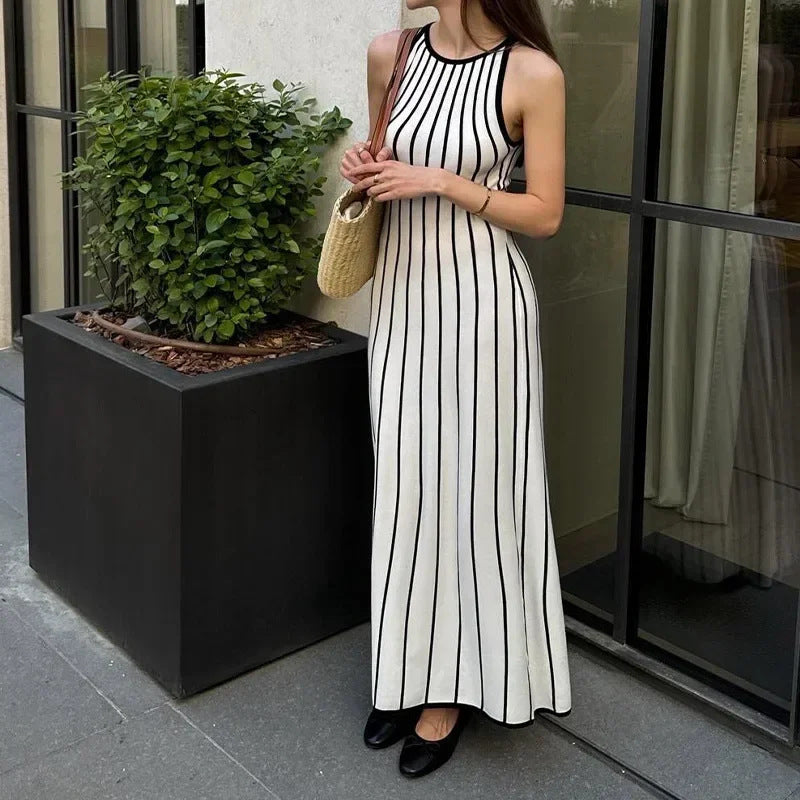 Alisora Dikey Çizgili Triko Maxi Elbise