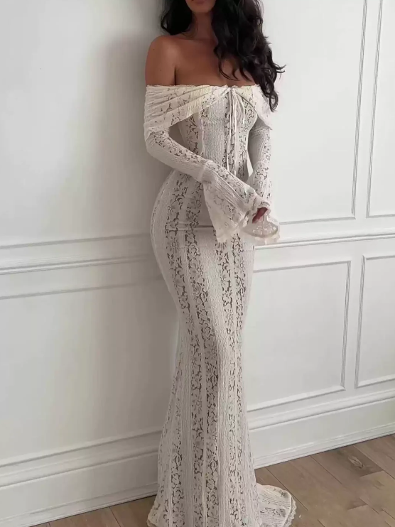 Suzy Omuzları Açık Elbise