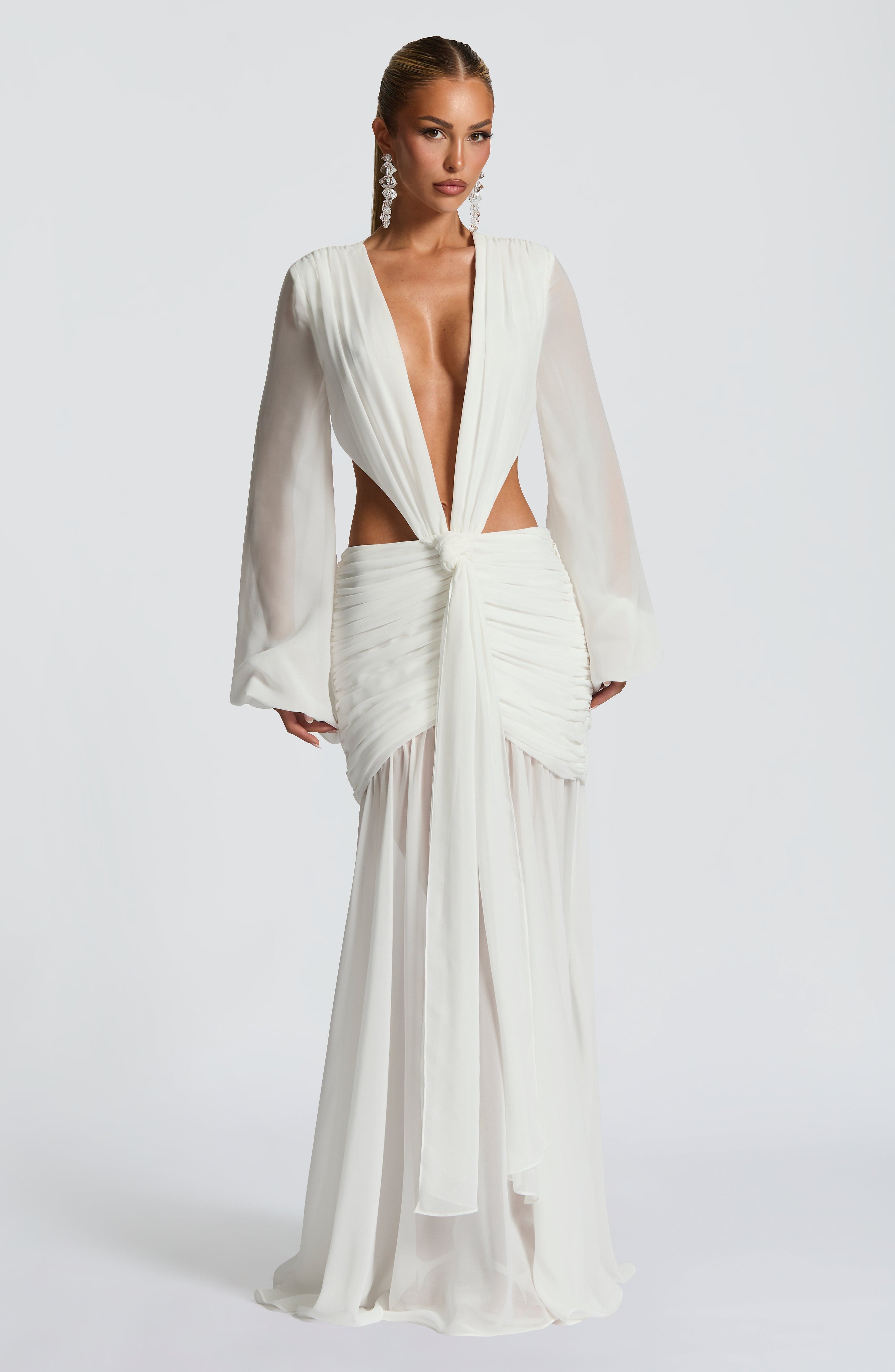 Beyaz Şifon Cut-Out Maxi Elbise