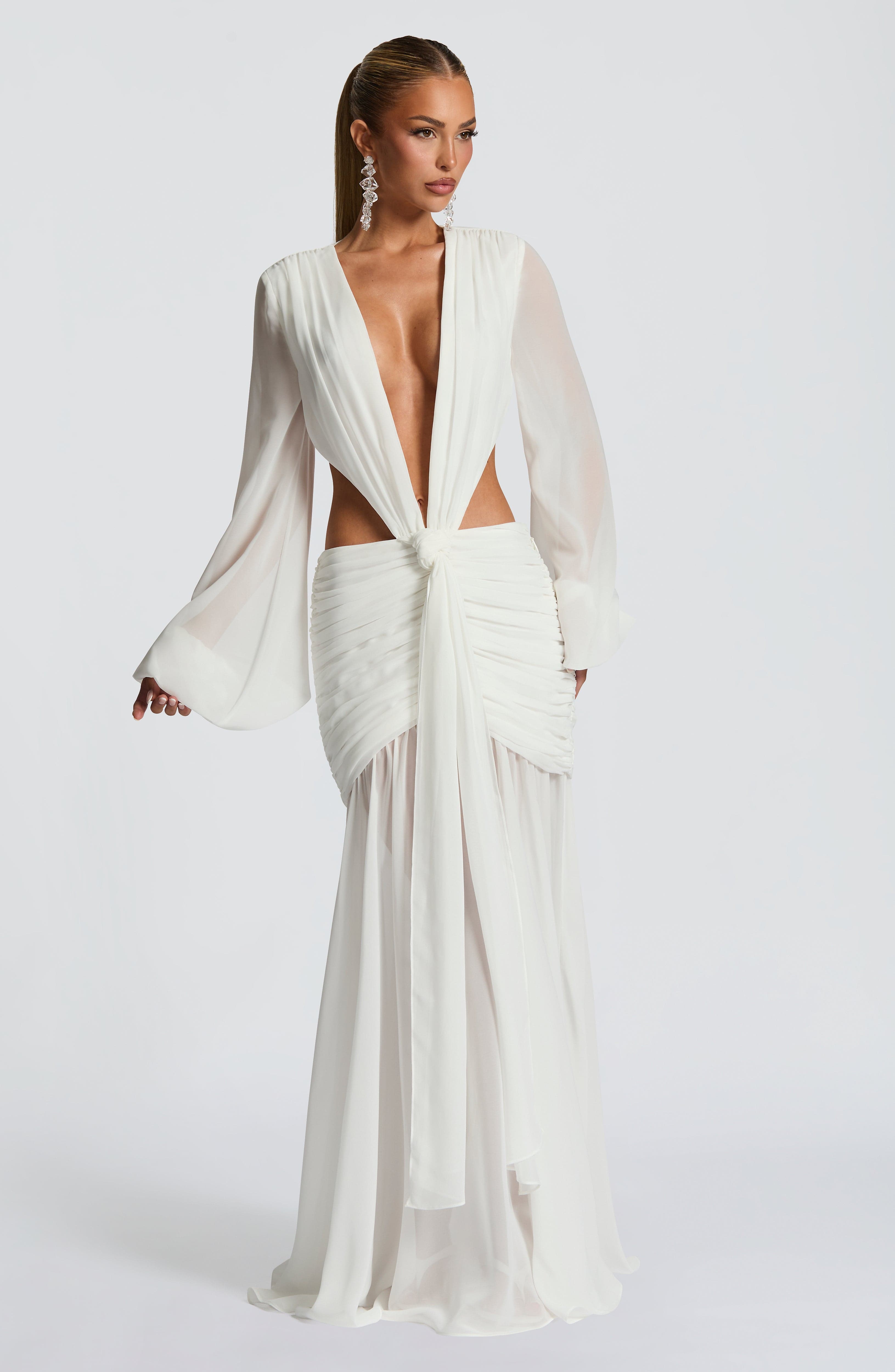 Beyaz Şifon Cut-Out Maxi Elbise