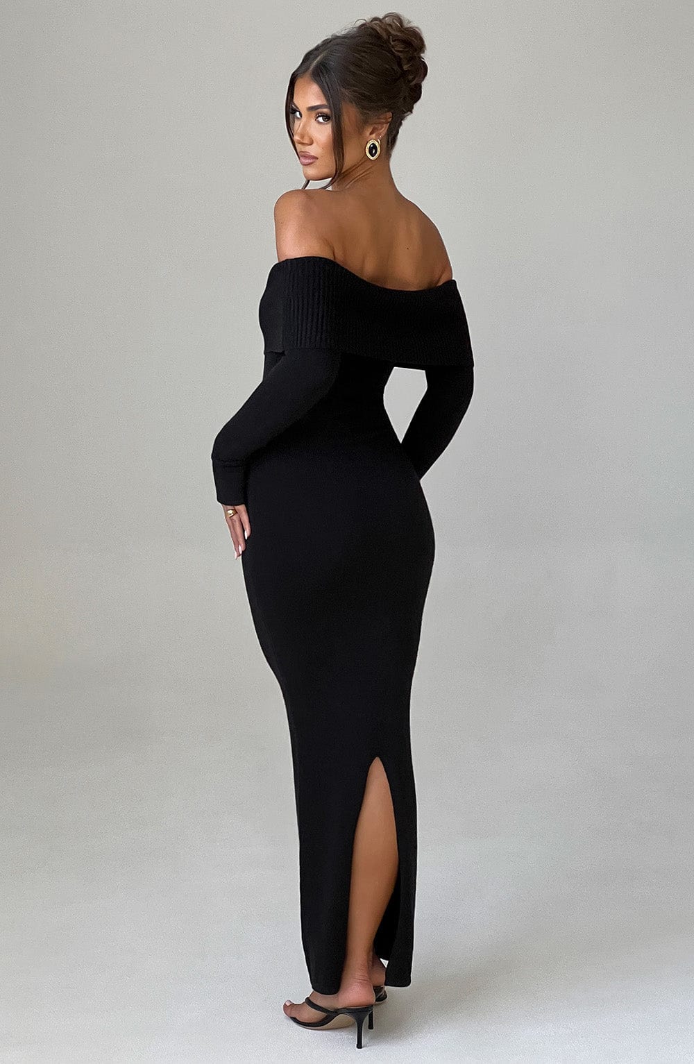 Siyah Off-Shoulder Uzun Elbise