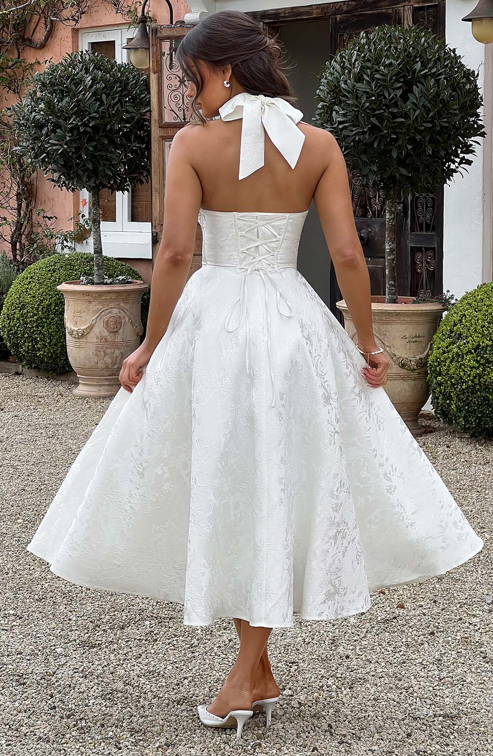 Beyaz Halter Yaka Midi Elbise