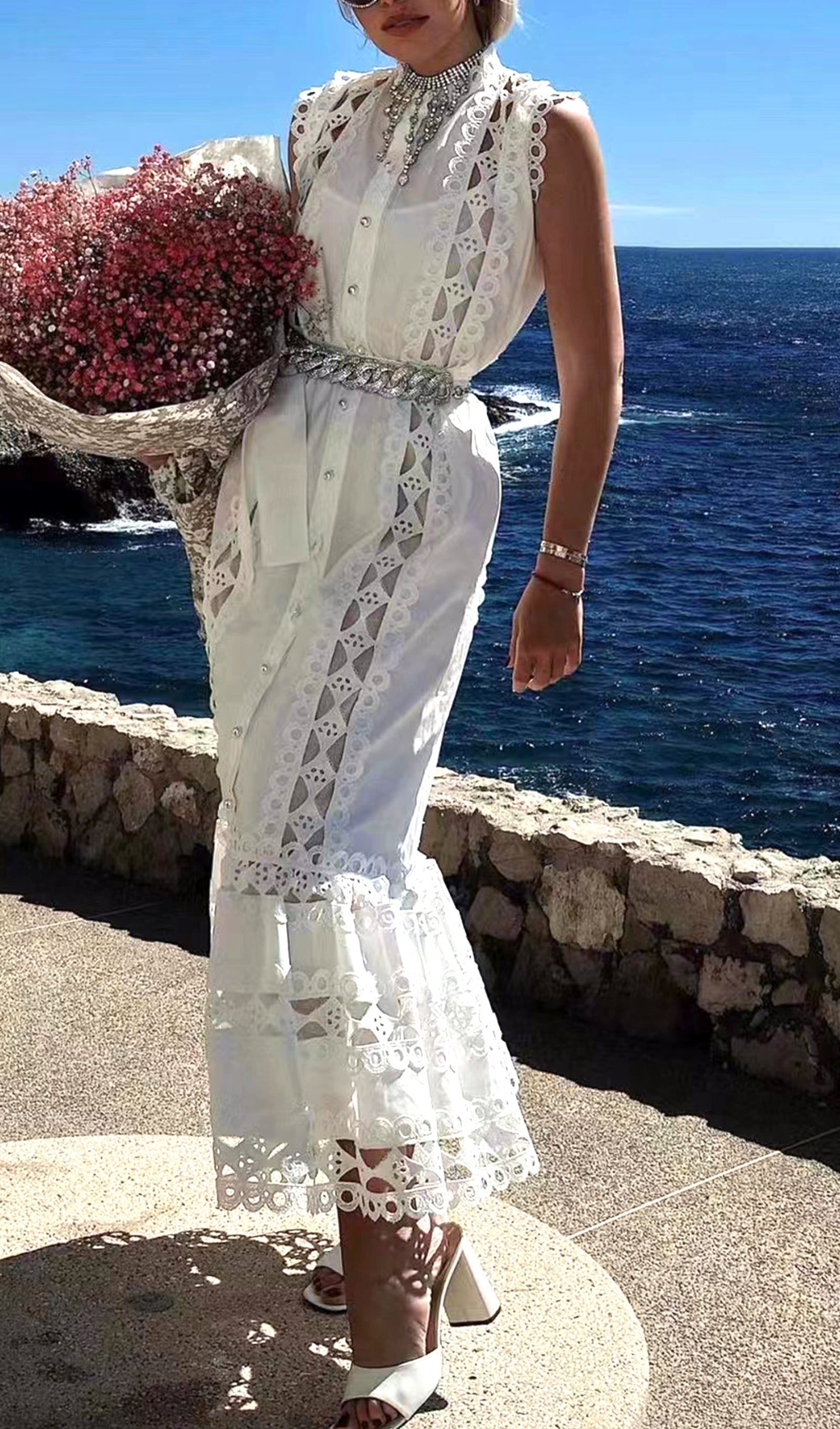Ärmelloses Maxikleid mit Häkeldetails