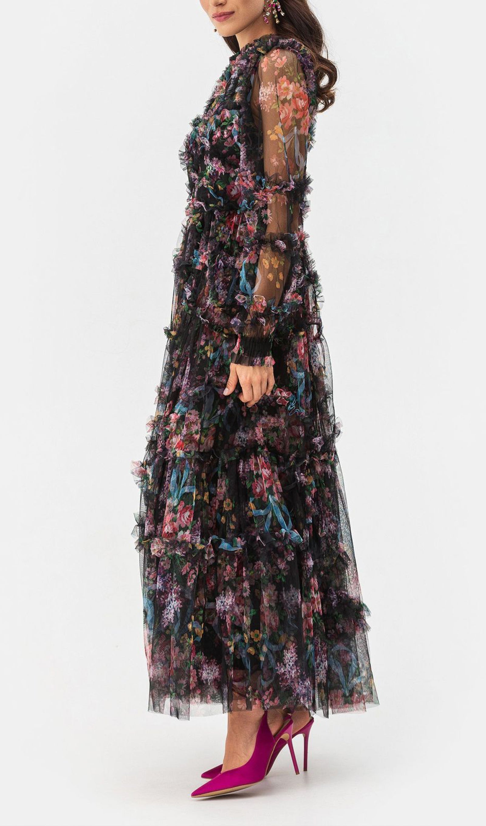 Langärmeliges, geblümtes, gestricktes Rüschen-Midikleid