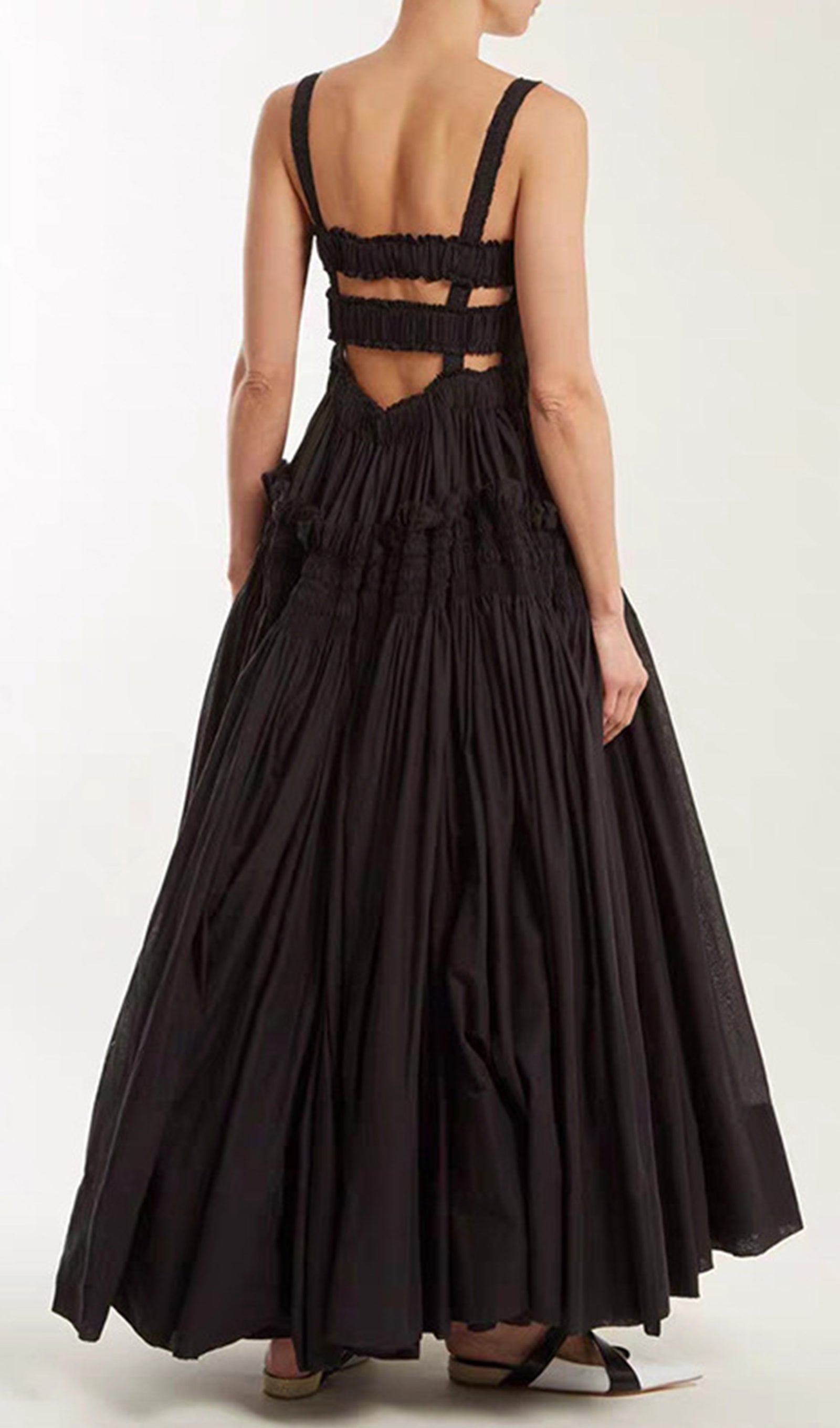 Plissiertes, tailliertes Maxikleid mit ausgestelltem Rock