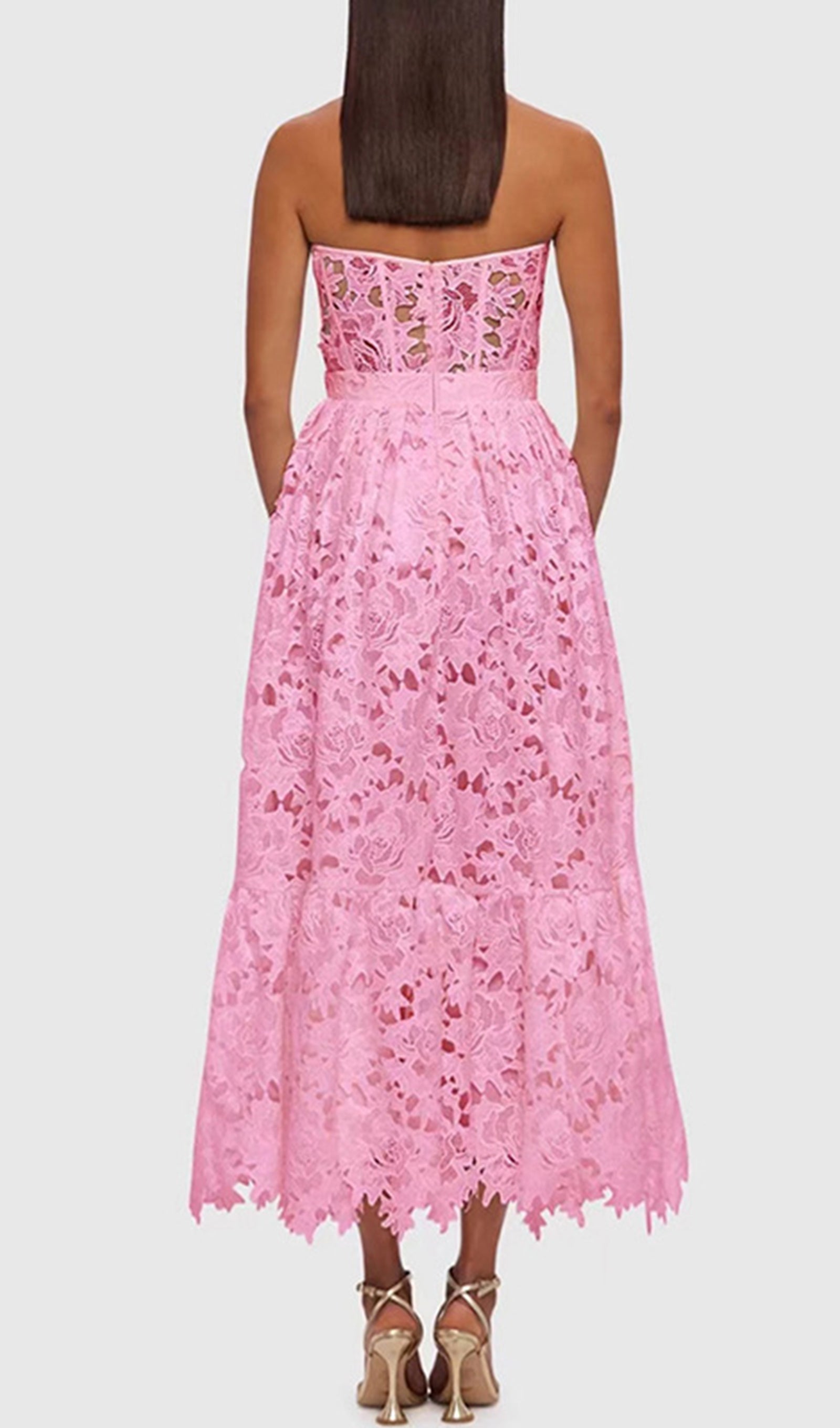 Gehäkeltes, trägerloses Midi-Bandeau-Kleid mit Lochmuster