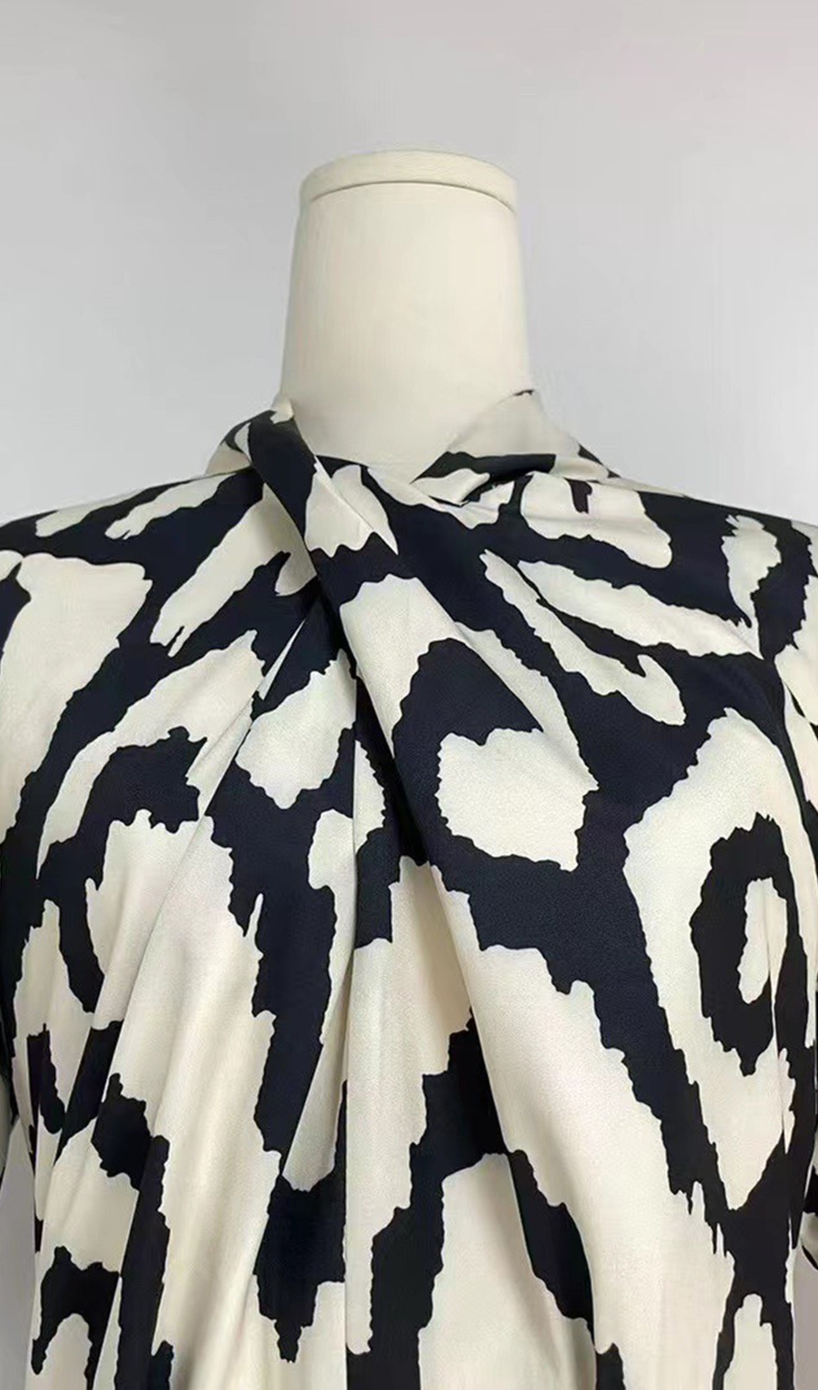 Kısa Kollu Ruffle Fit ve Flare Maksi Elbise