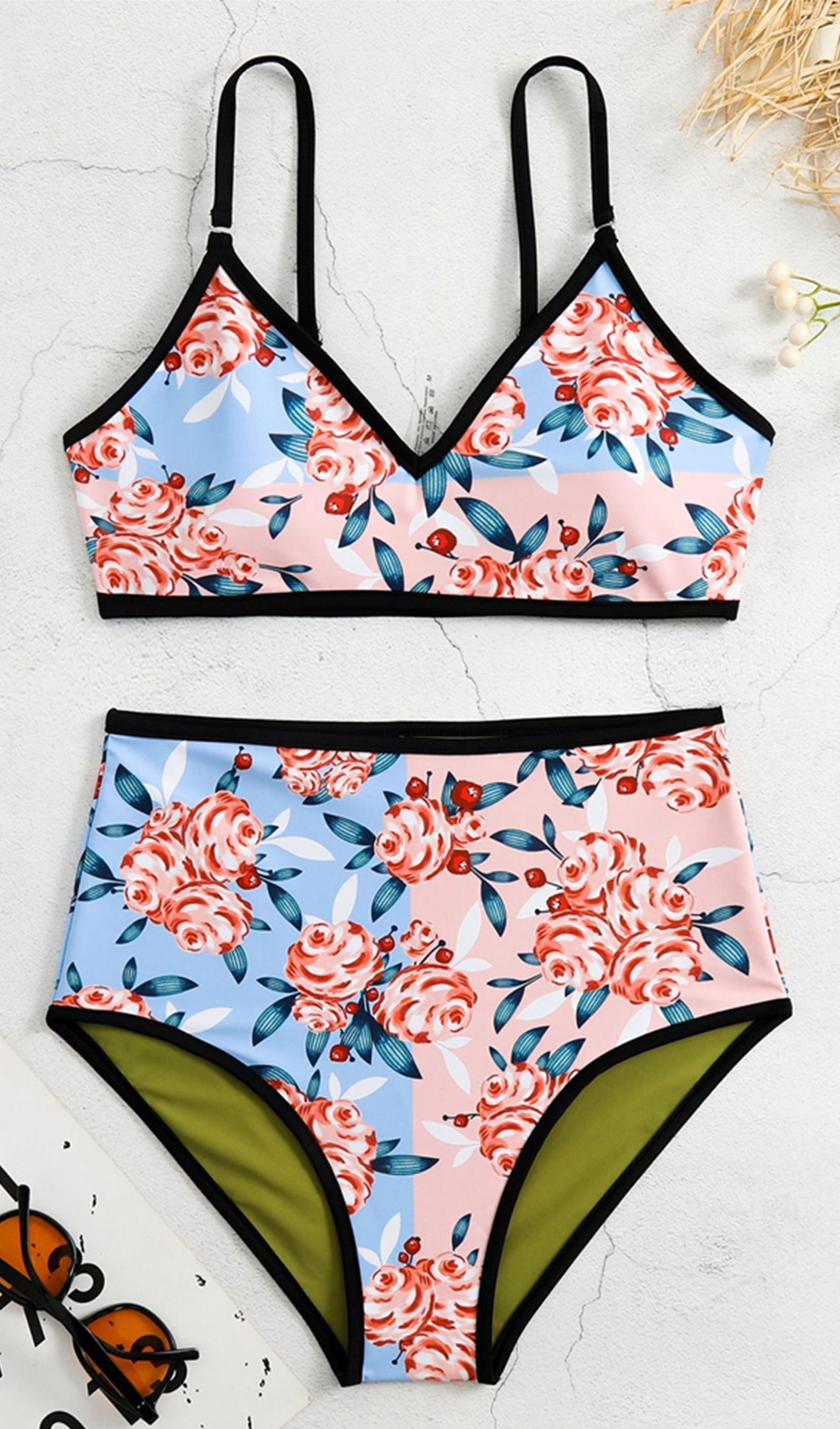 Askılı Çiçekli Yüksek Bel Bikini Takımı