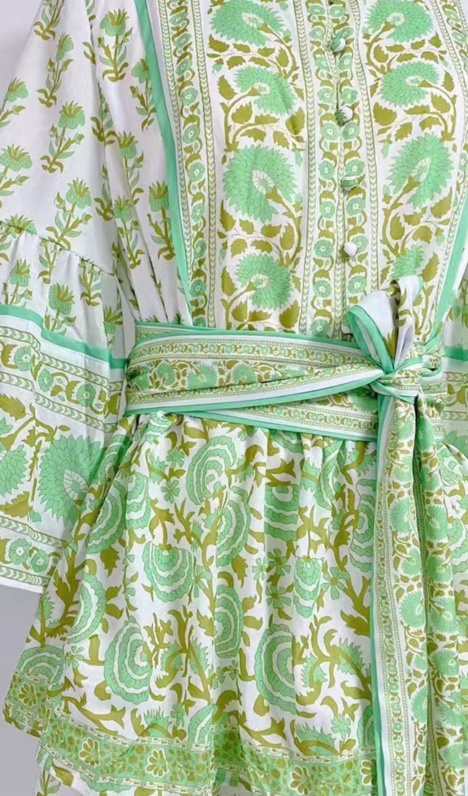 Çiçekli Puf Kollu Fit ve Flare Midi Elbise