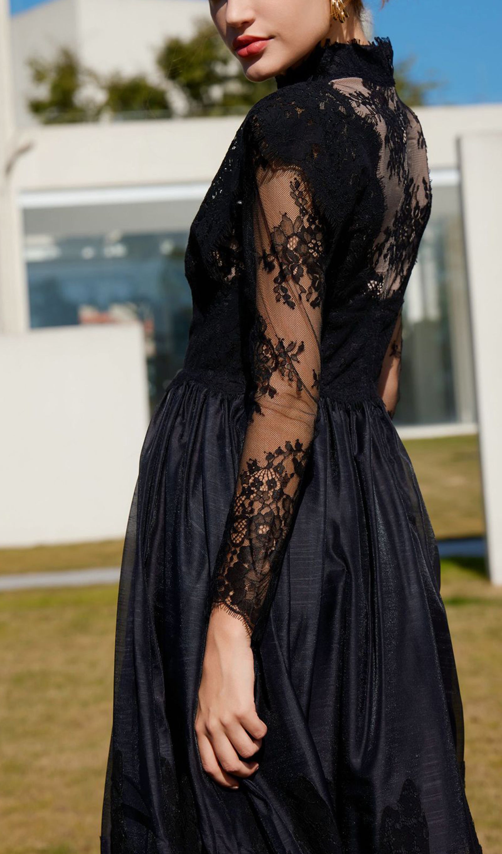 Long Sleeve Lace Fitted and Flare Midi Dress Black