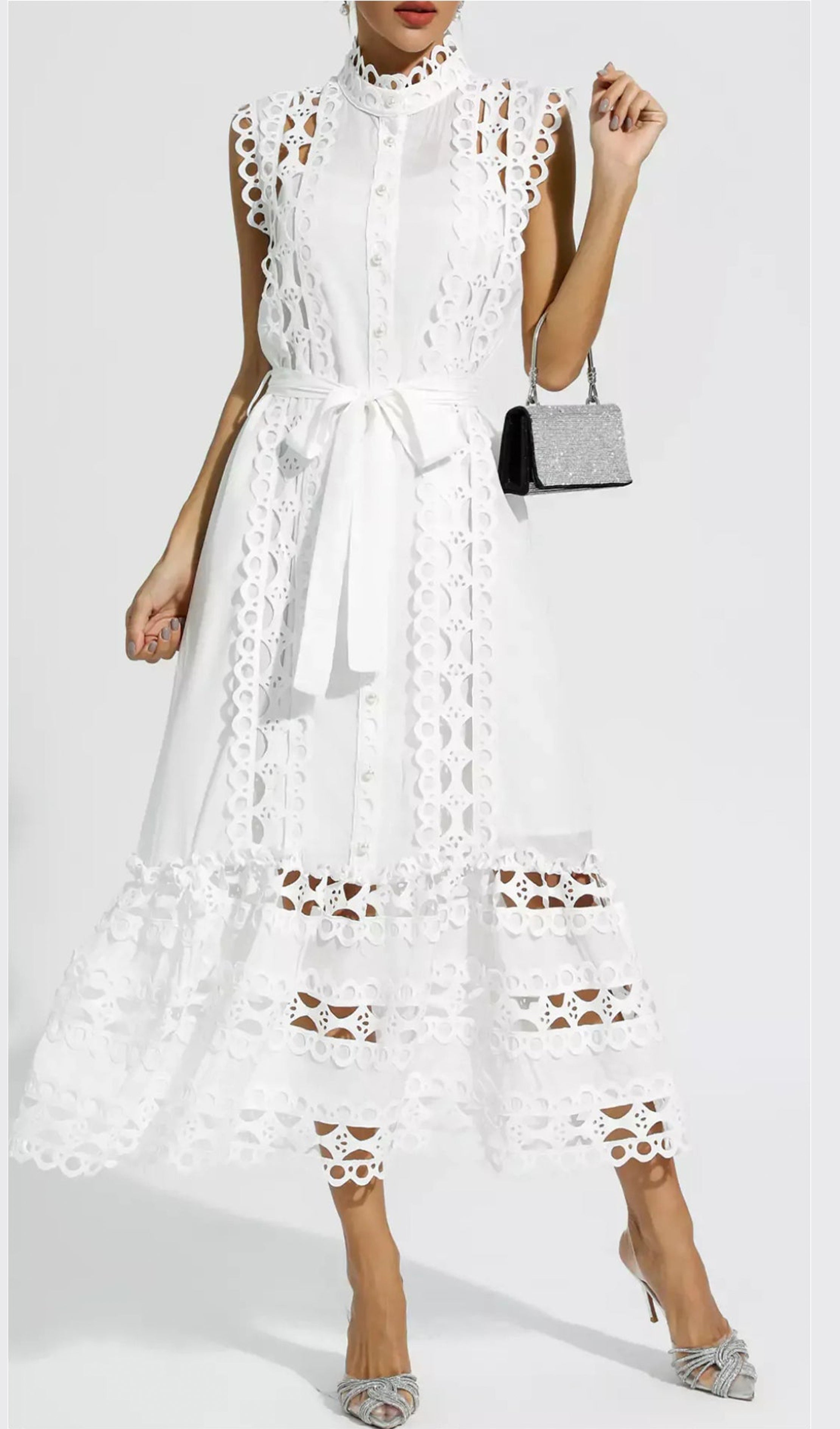 Ärmelloses Maxikleid mit Häkeldetails
