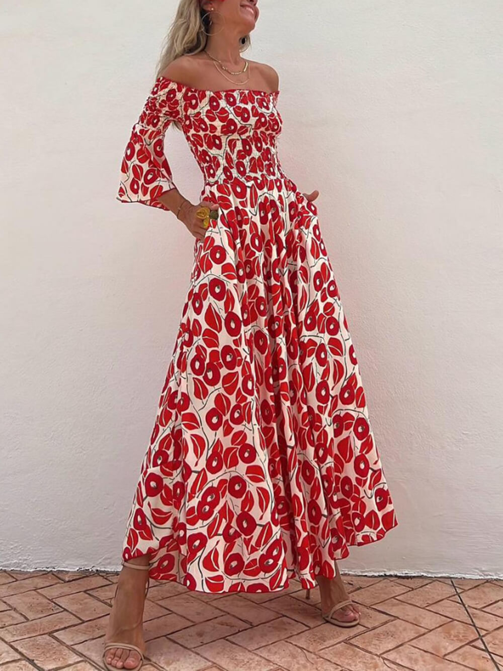Maxikleid mit Blumenmuster, Raffungen, schulterfrei und mit Taschen
