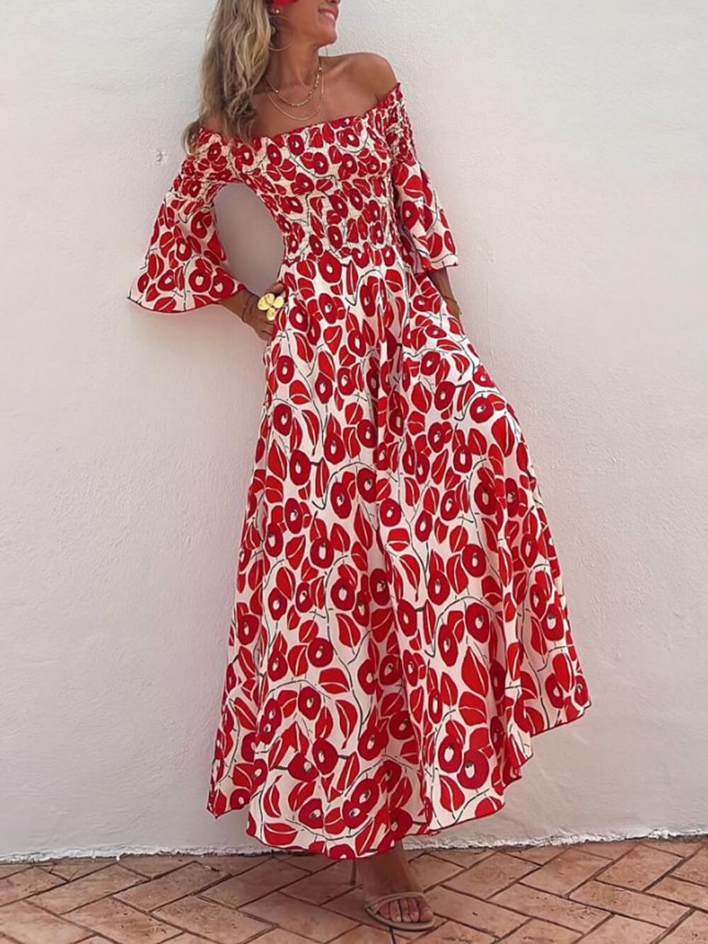 Maxikleid mit Blumenmuster, Raffungen, schulterfrei und mit Taschen