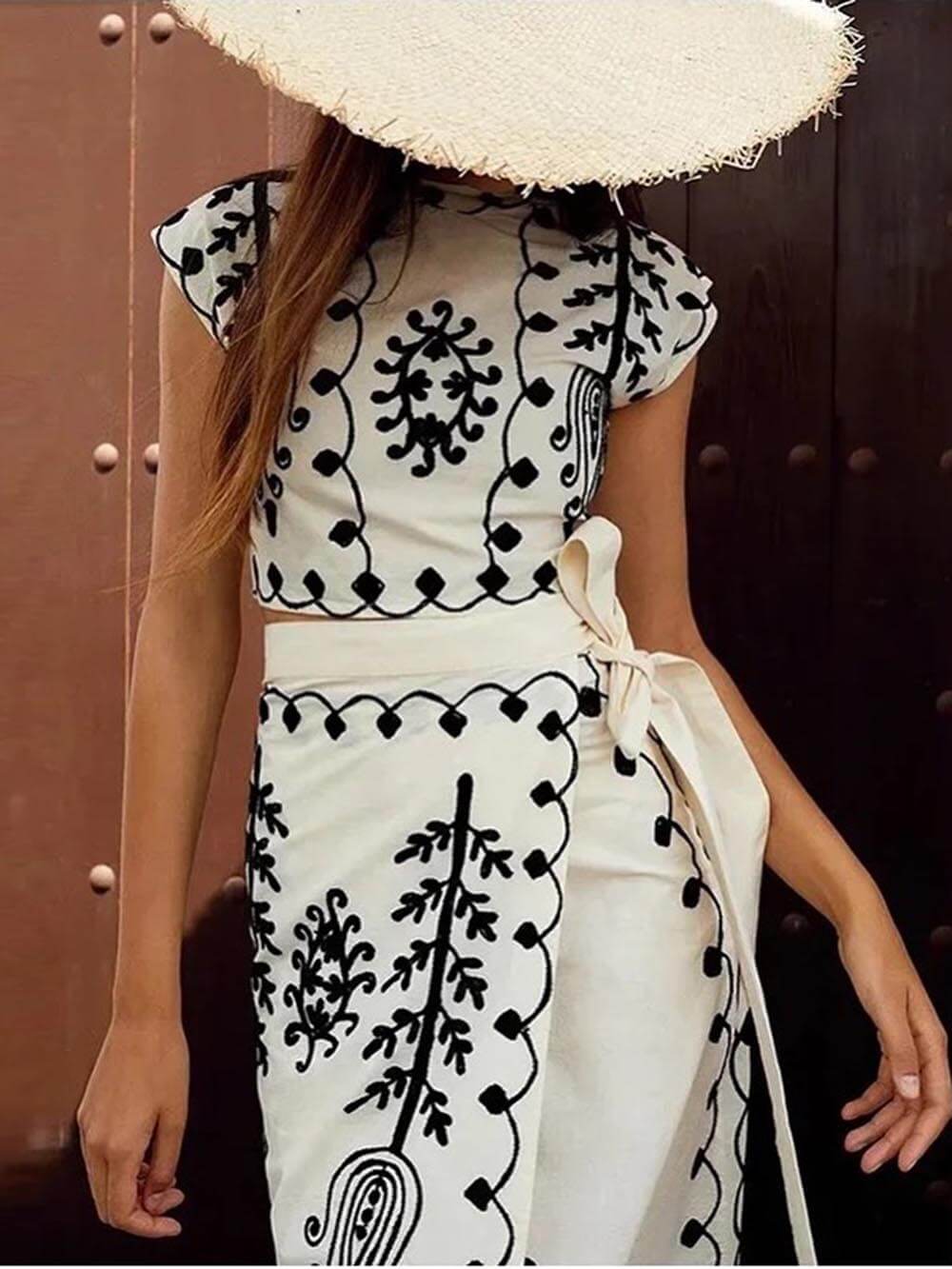 Etnik Desenli Crop Üst & Lastikli Şal Midi Etek Takım