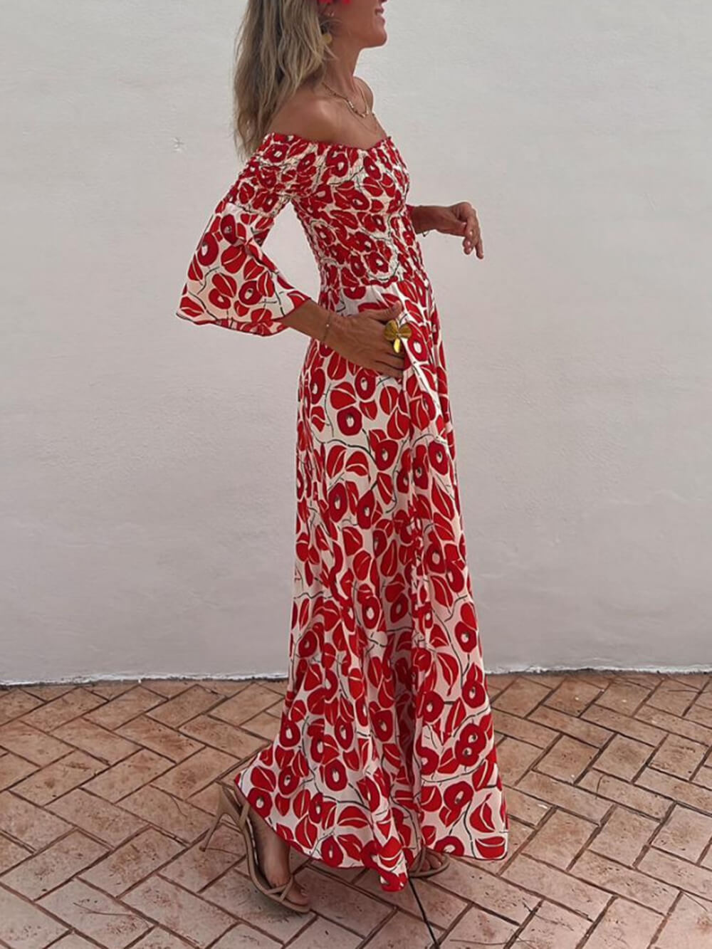 Maxikleid mit Blumenmuster, Raffungen, schulterfrei und mit Taschen