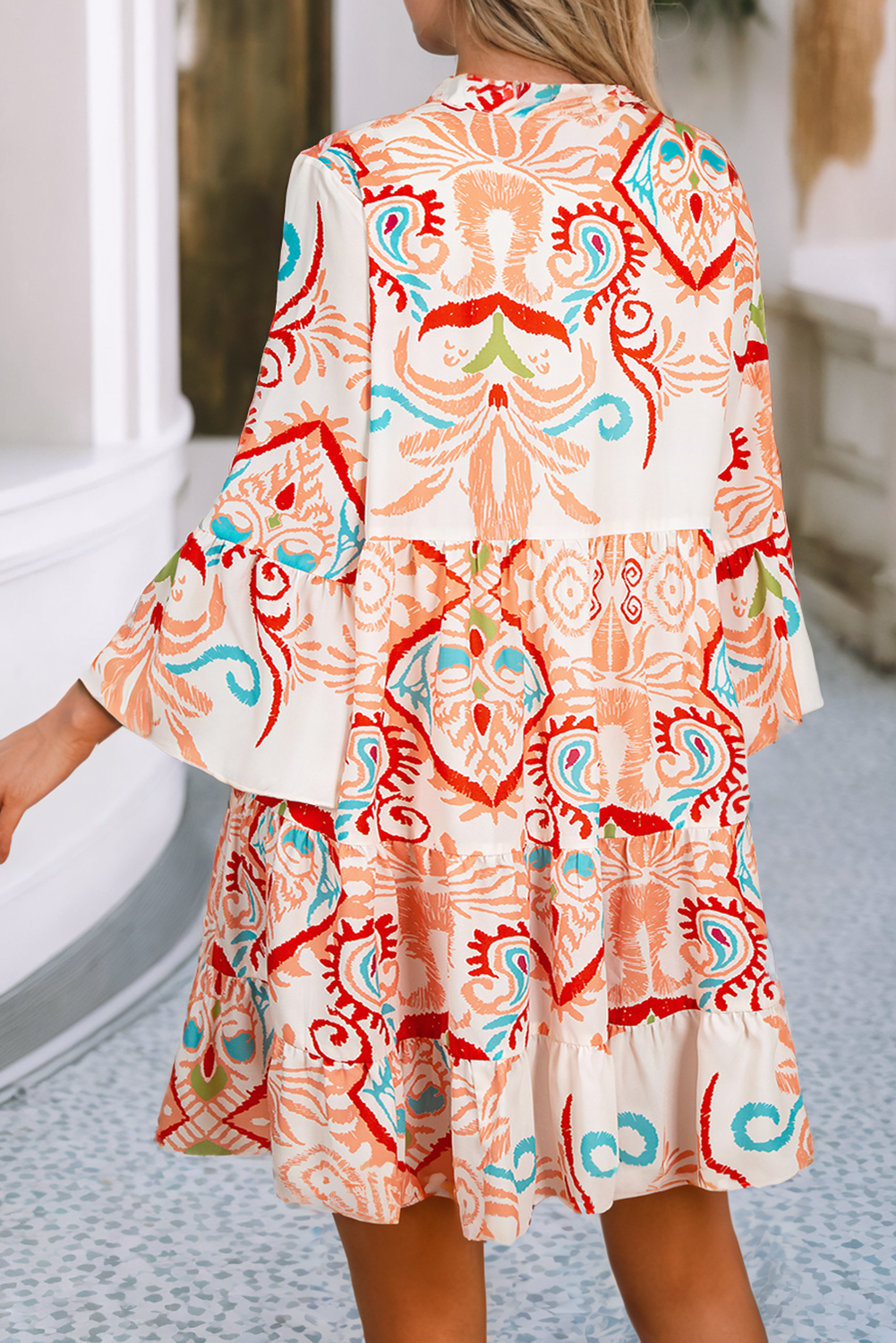 Nadia Minikleid mit ethnischem Muster, Knöpfen und weitem Ausschnitt
