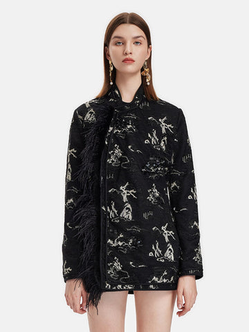 Bestickte, gefiederte und perlenbesetzte Jacke