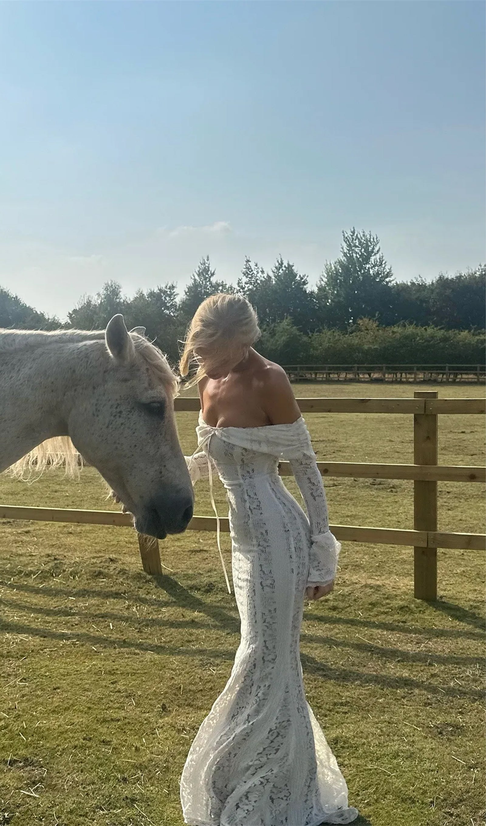 Vintage Floral Lace Off-Shoulder Maxi Dress 