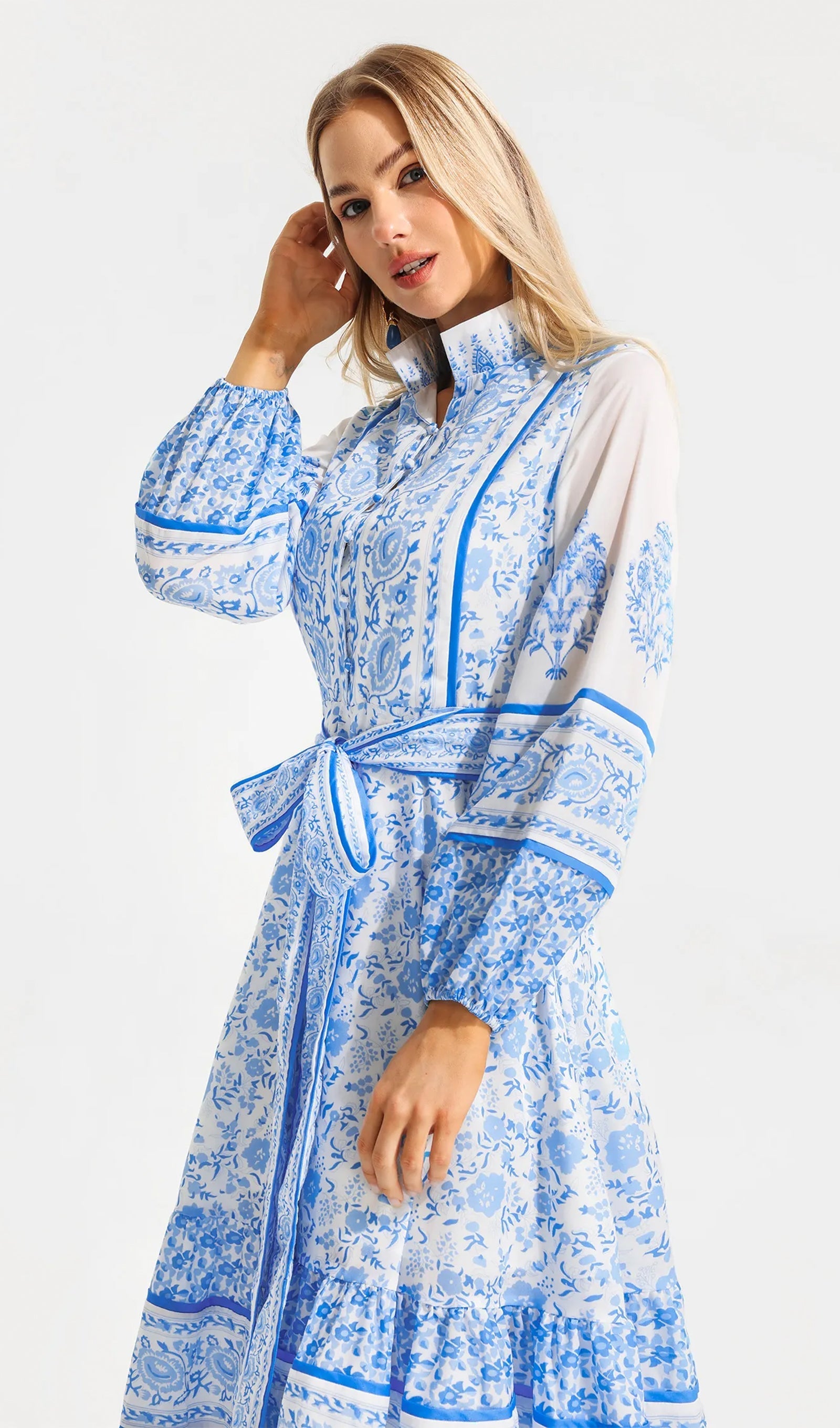 Midikleid mit Blumenmuster, Puffärmeln, tailliert und ausgestelltem Schnitt