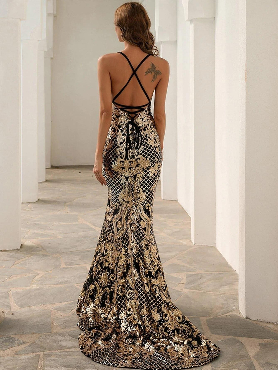 Barockes Maxikleid mit Schnürung am Rücken