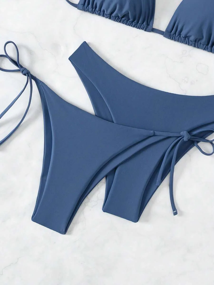 3 Parça Halter Üst + Üçgen Alt + Bağcıklı Şort Bikini Takımı
