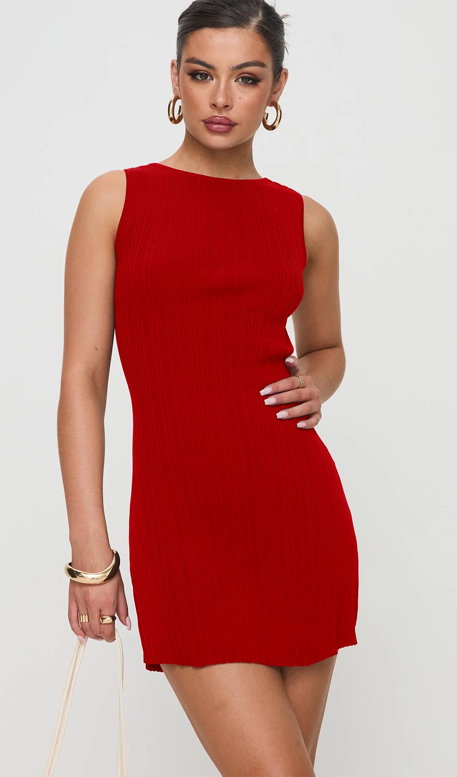 Mikes rückenfreies Minikleid in Rot 