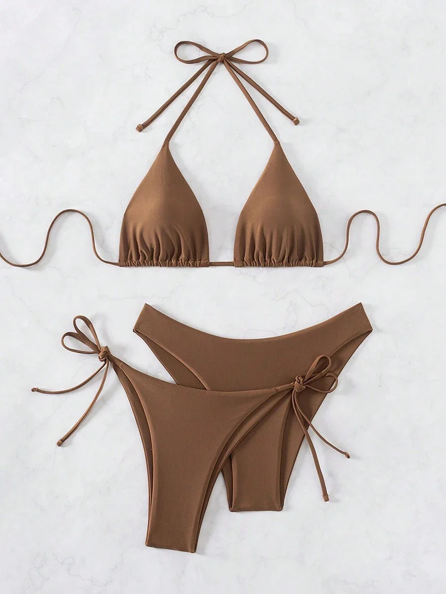 3 Parça Halter Üst + Üçgen Alt + Bağcıklı Şort Bikini Takımı